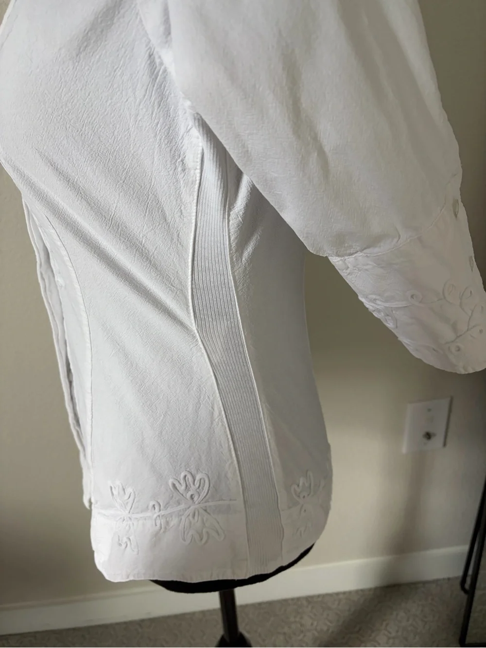 Scully Cantina White Women's Embroidered Button-Down Shirt size S - Picture 8 of 16